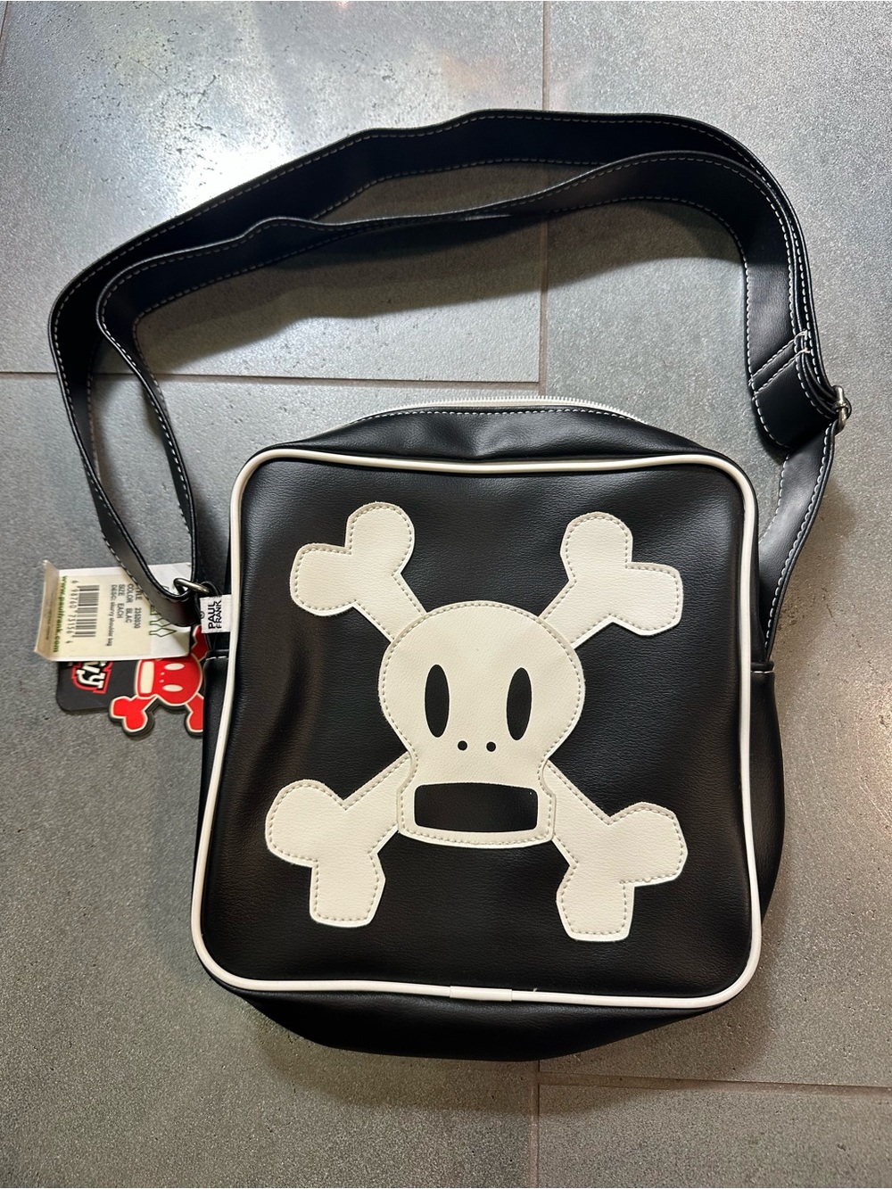 Paul Frank Industries New y2k Skurvy Skull Purse Shoulder Bag Black White